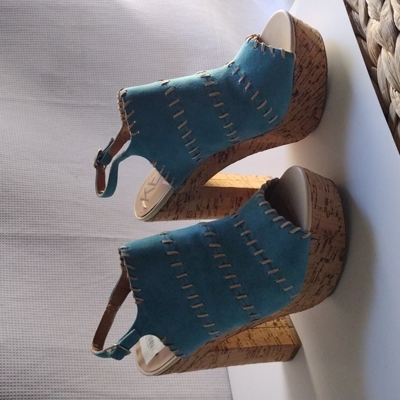 Kelsi Dagger Shoes - Kelsi Dagger turquoise suede platform high heels sandals 7.5